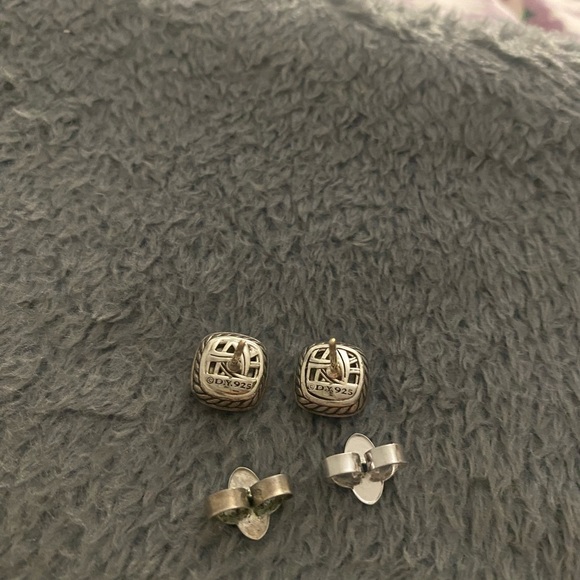 Authentic David Yurman Petite Albion Earrings - Picture 3 of 4